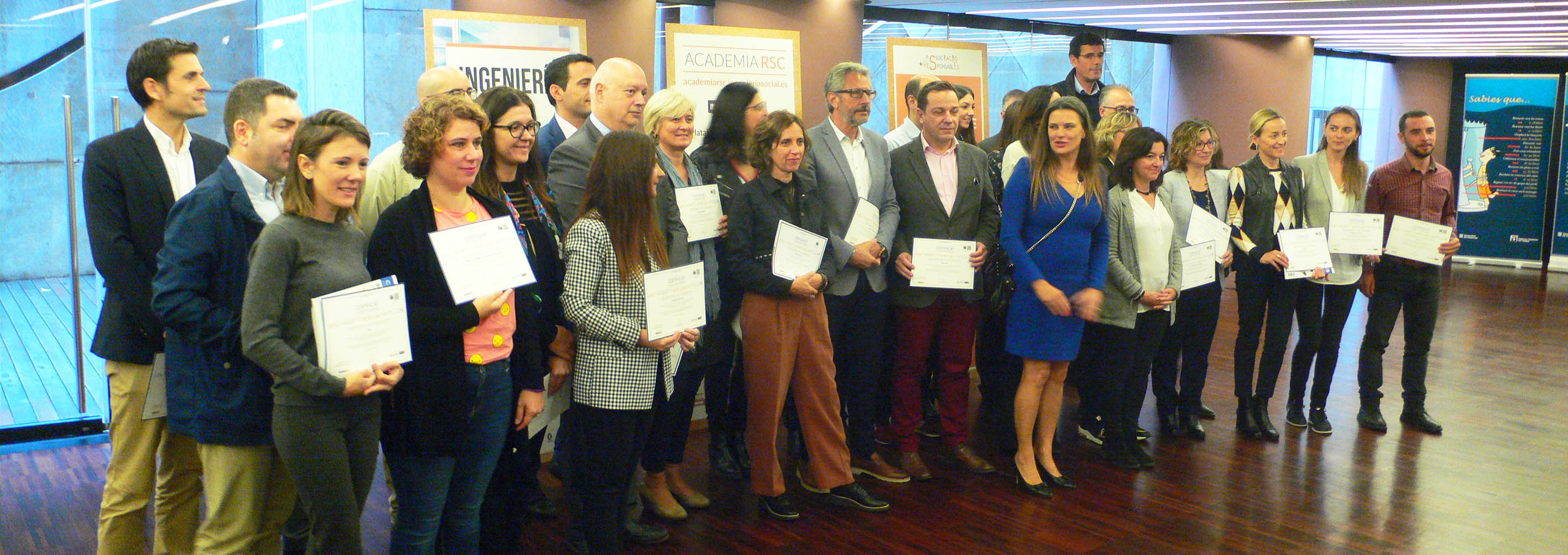 Persones representants de les organitzacions que han rebut l'Etiqueta Responsable